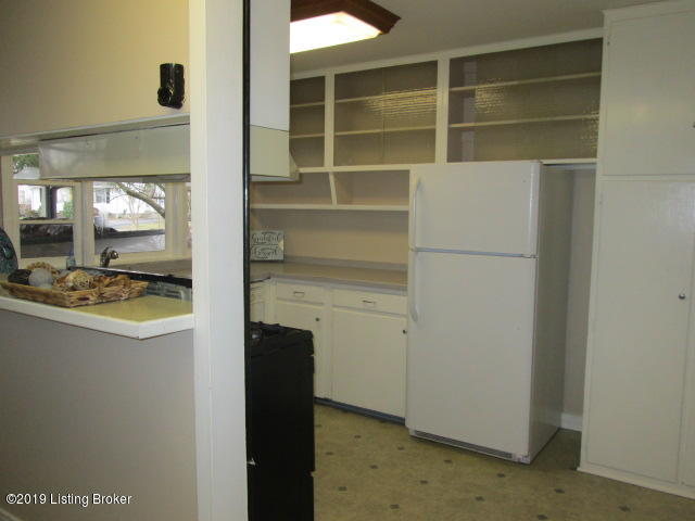 3100 Radiance Road Louisville, KY 40220 - Photo 18 of 25 IMG_3653