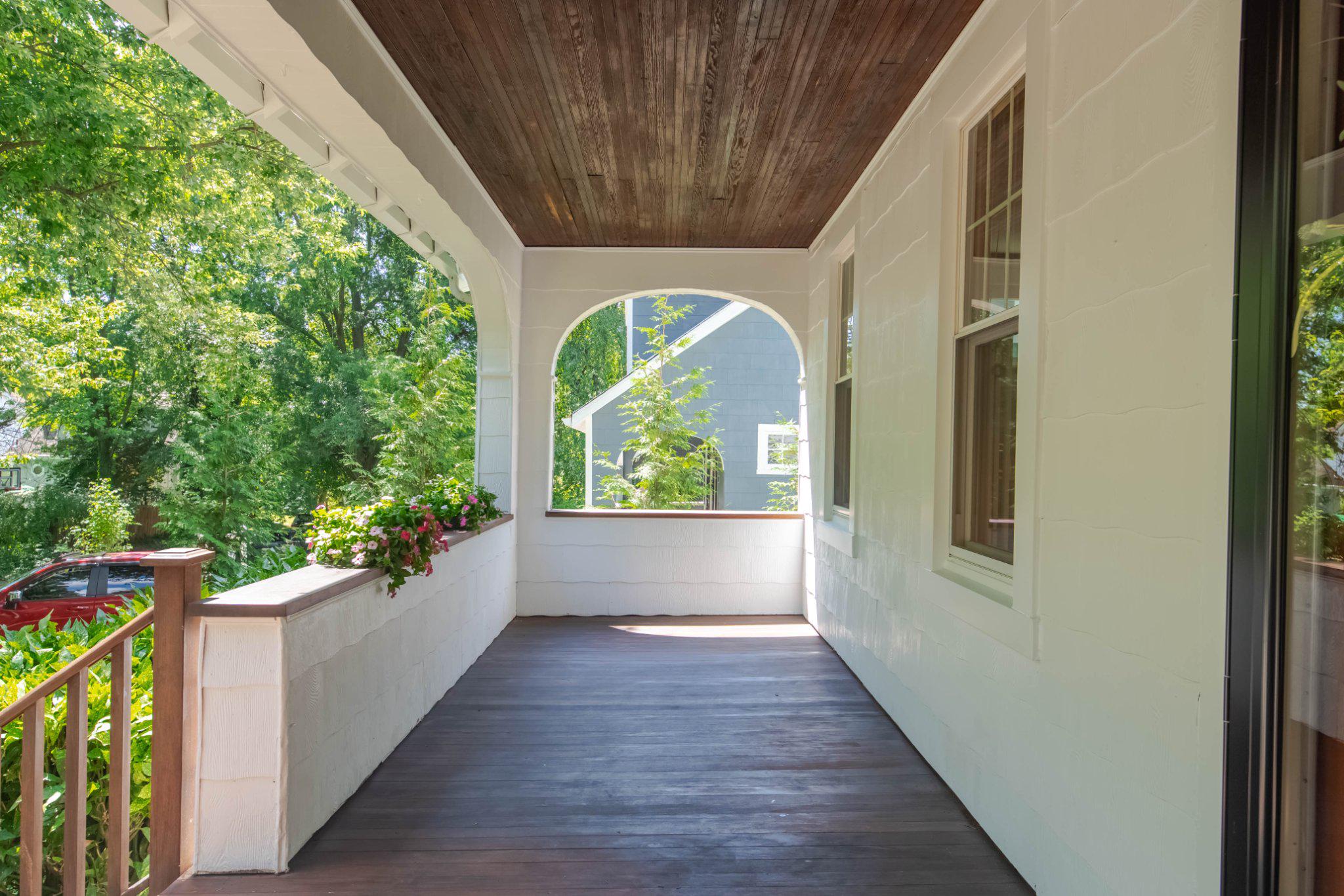 5114 Norwood Road Baltimore, MD 21212 - Photo 5 of 54 Charming front porch with lush greenery view