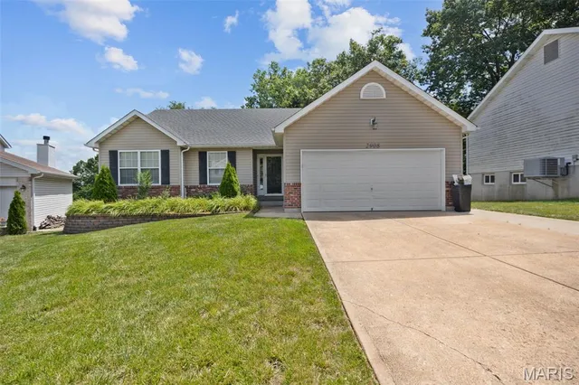 $359,900 | 2908 Elderwood Circle, High Ridge, MO 63049