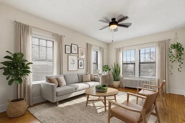 $995 | 220 East 19th Street, Unit 201, Minneapolis, MN 55403