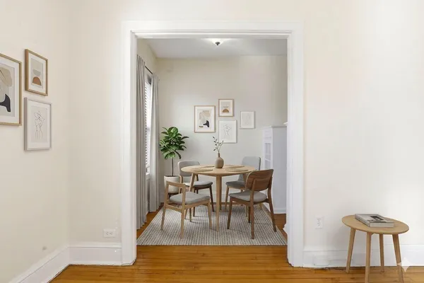 $995 | 220 East 19th Street, Unit 201, Minneapolis, MN 55403