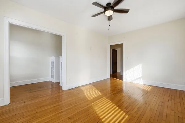 $995 | 220 East 19th Street, Unit 201, Minneapolis, MN 55403