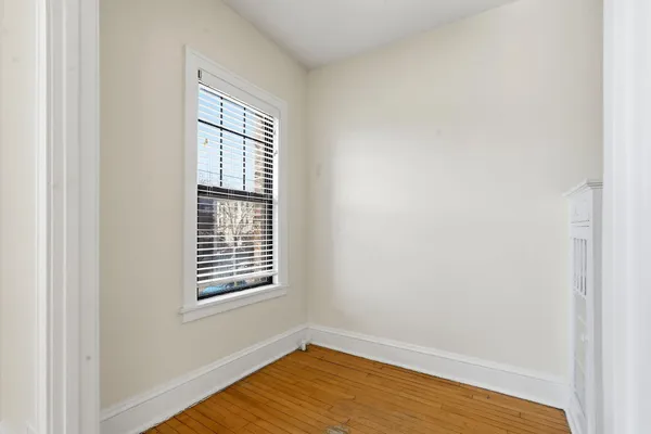 $995 | 220 East 19th Street, Unit 201, Minneapolis, MN 55403