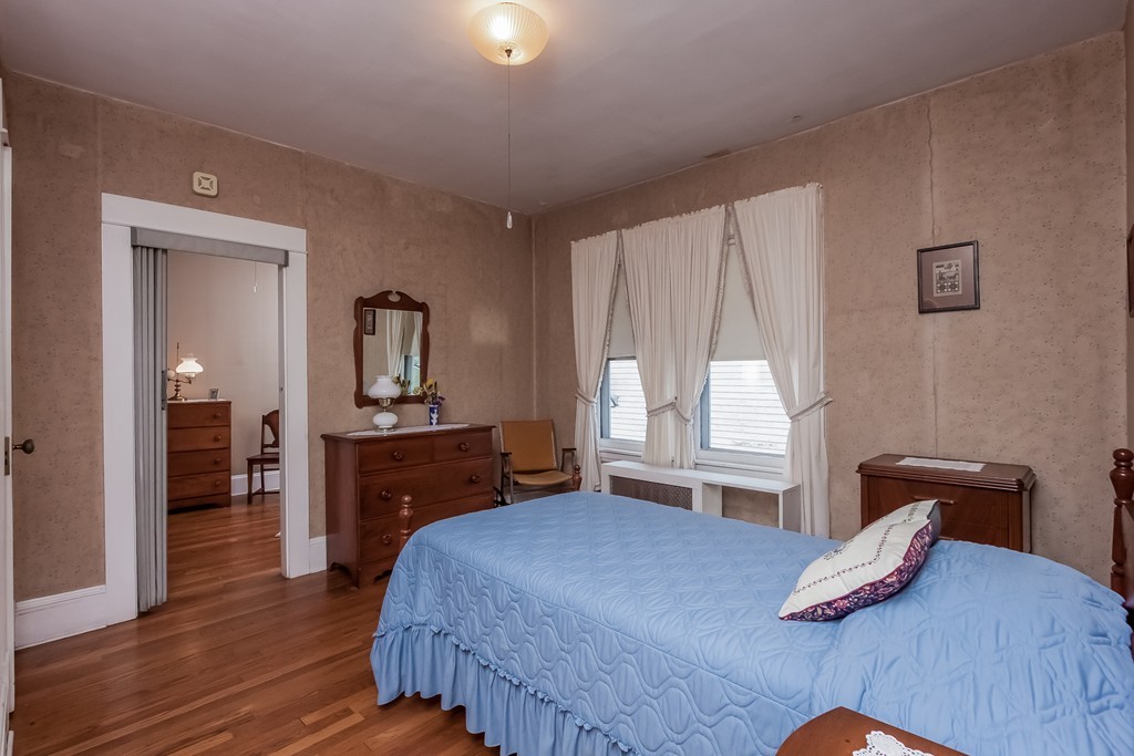 85-87 Lyons Street Springfield, MA 01151 - Photo 17 of 24 Gallery Image 17