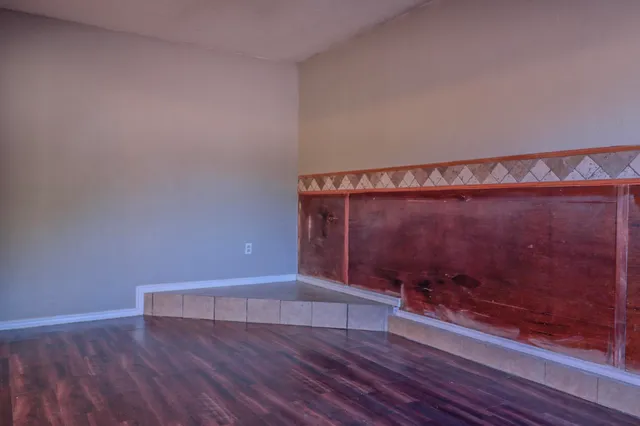 $975 | 2005 43rd Street, Lubbock, TX 79412