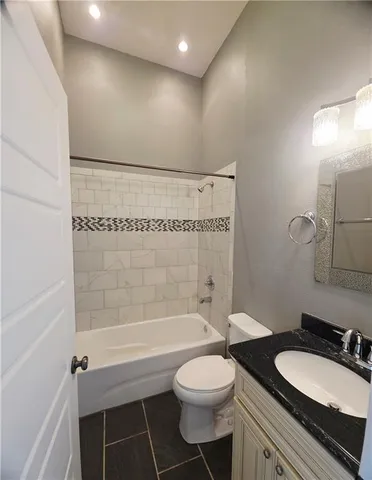 $1,800 | 2833 South Liberty Street, New Orleans, LA 70115