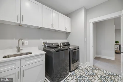 $2,400,000 | 2336 North Oak Street, Falls Church, VA 22046