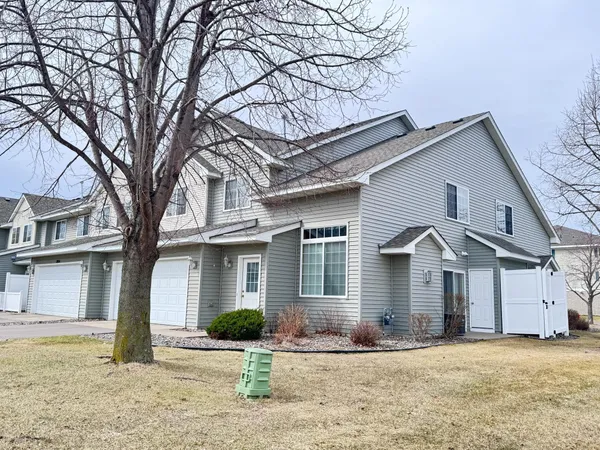 $238,000 | 2452 Yellowstone Drive, Unit 124, Hastings, MN 55033