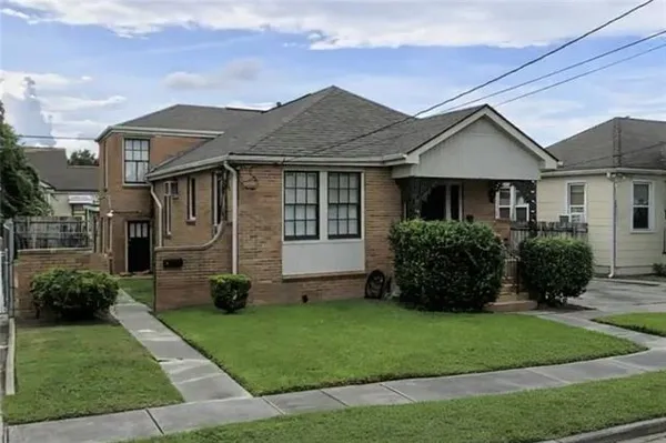 $895 | 324 Harding Street, Unit B, Jefferson, LA 70121