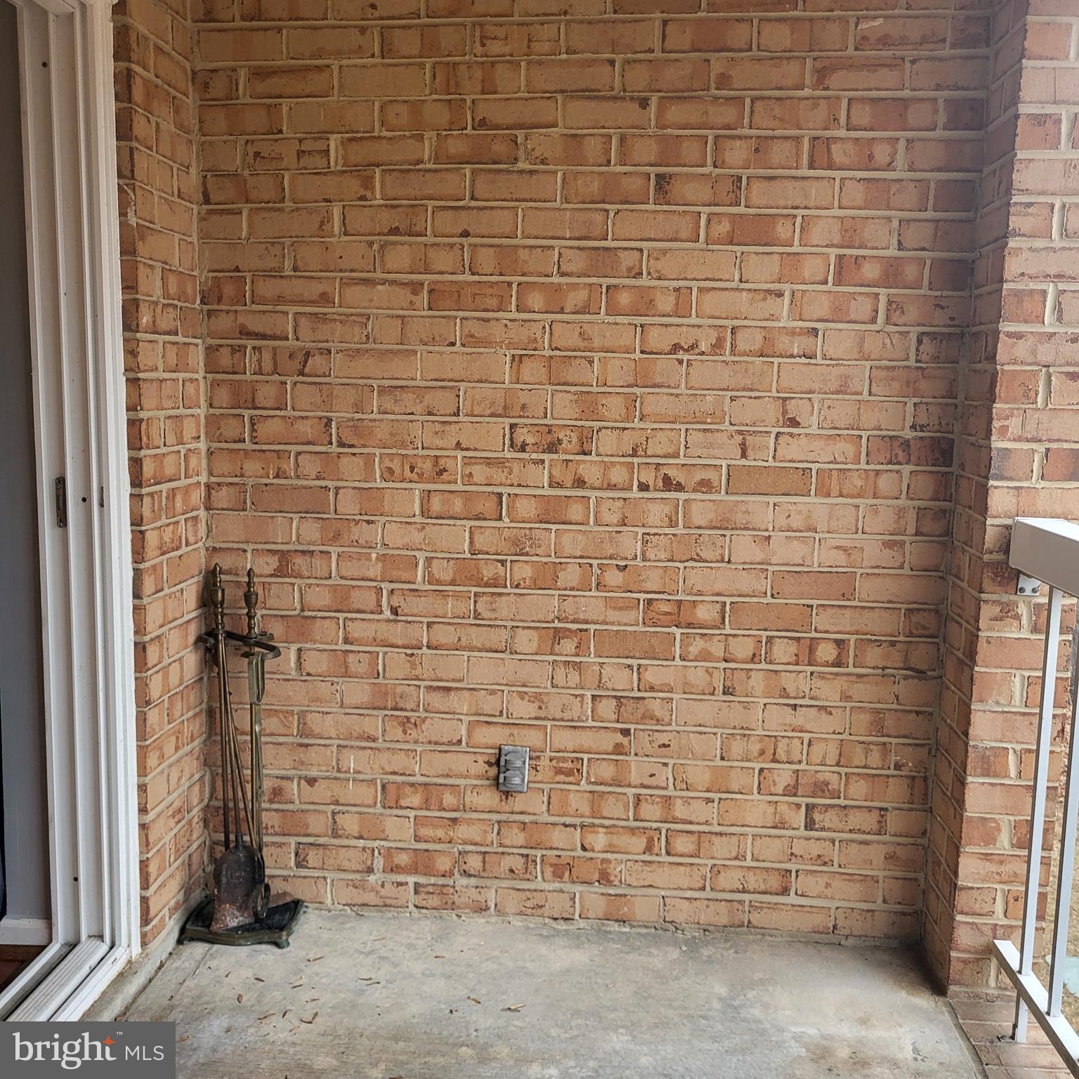 5800 Cove Landing Road, Unit 303 Burke, VA 22015 - Photo 18 of 84 Outlet on the patio