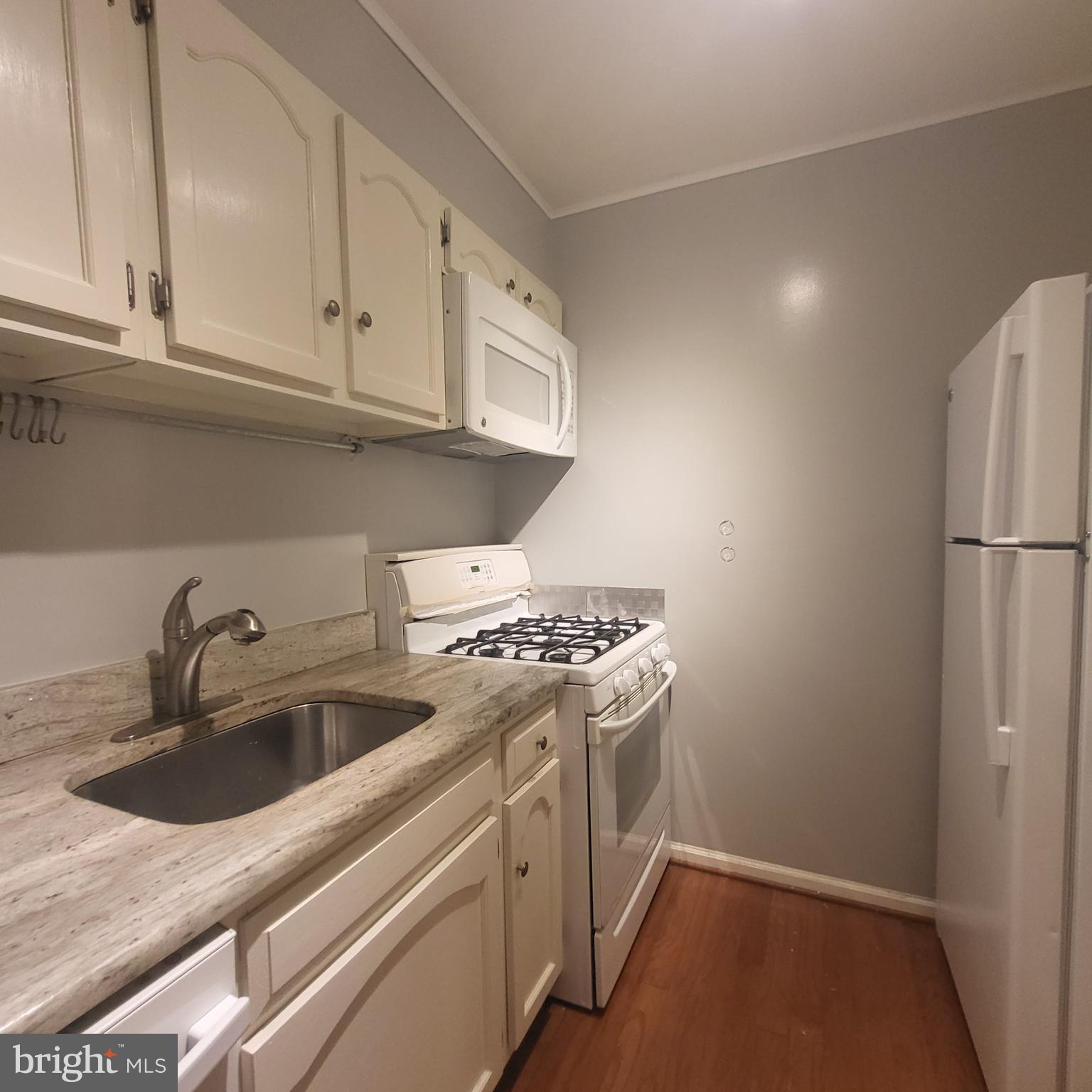 5800 Cove Landing Road, Unit 303 Burke, VA 22015 - Photo 22 of 84