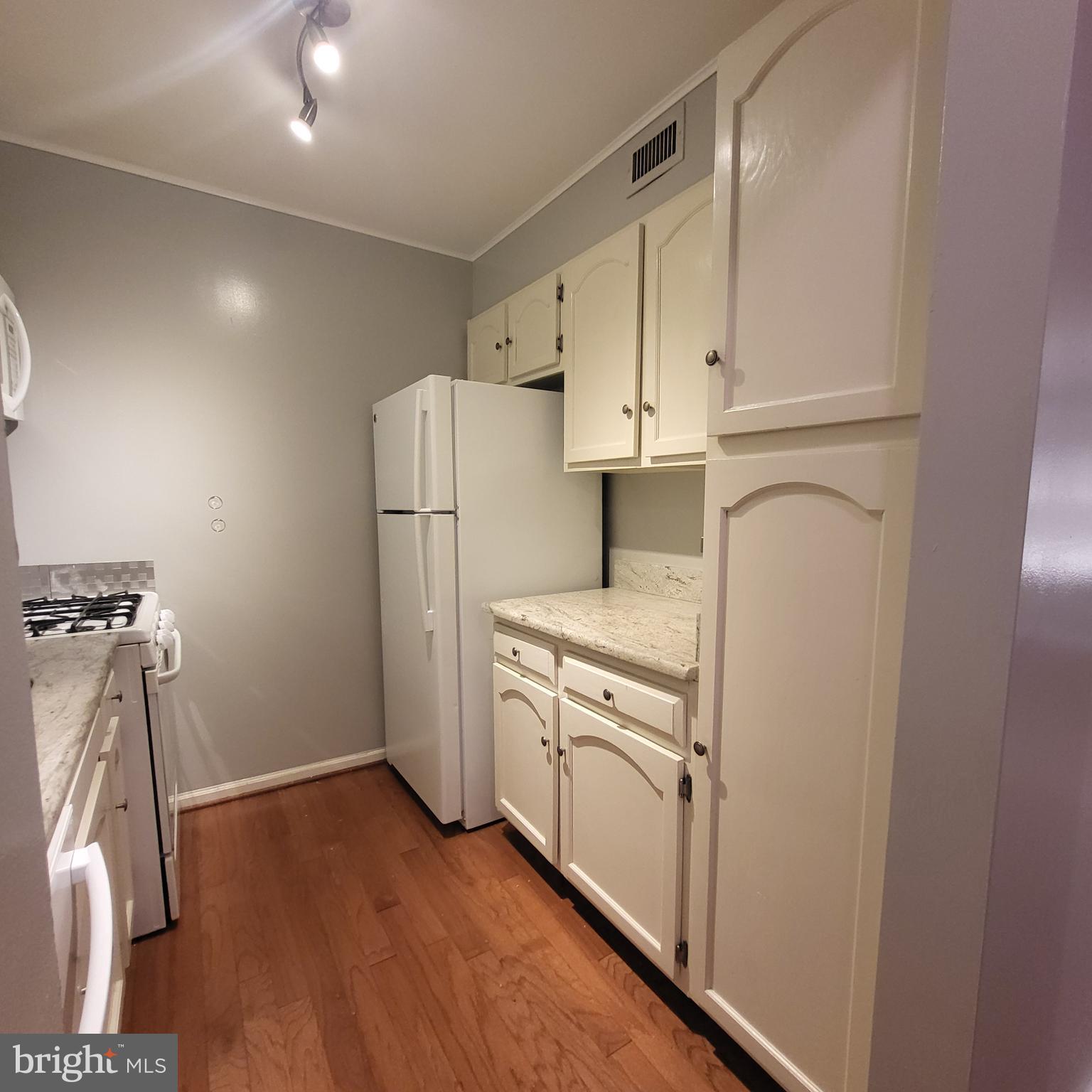 5800 Cove Landing Road, Unit 303 Burke, VA 22015 - Photo 28 of 84