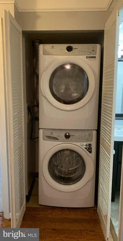 $2,500 | 5800 Cove Landing Road, Unit 303, Burke, VA 22015