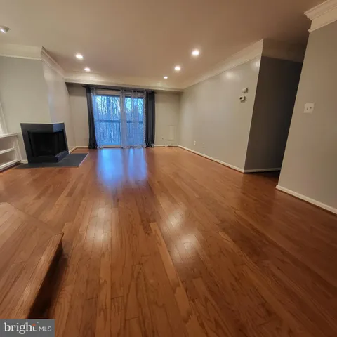 $2,500 | 5800 Cove Landing Road, Unit 303, Burke, VA 22015