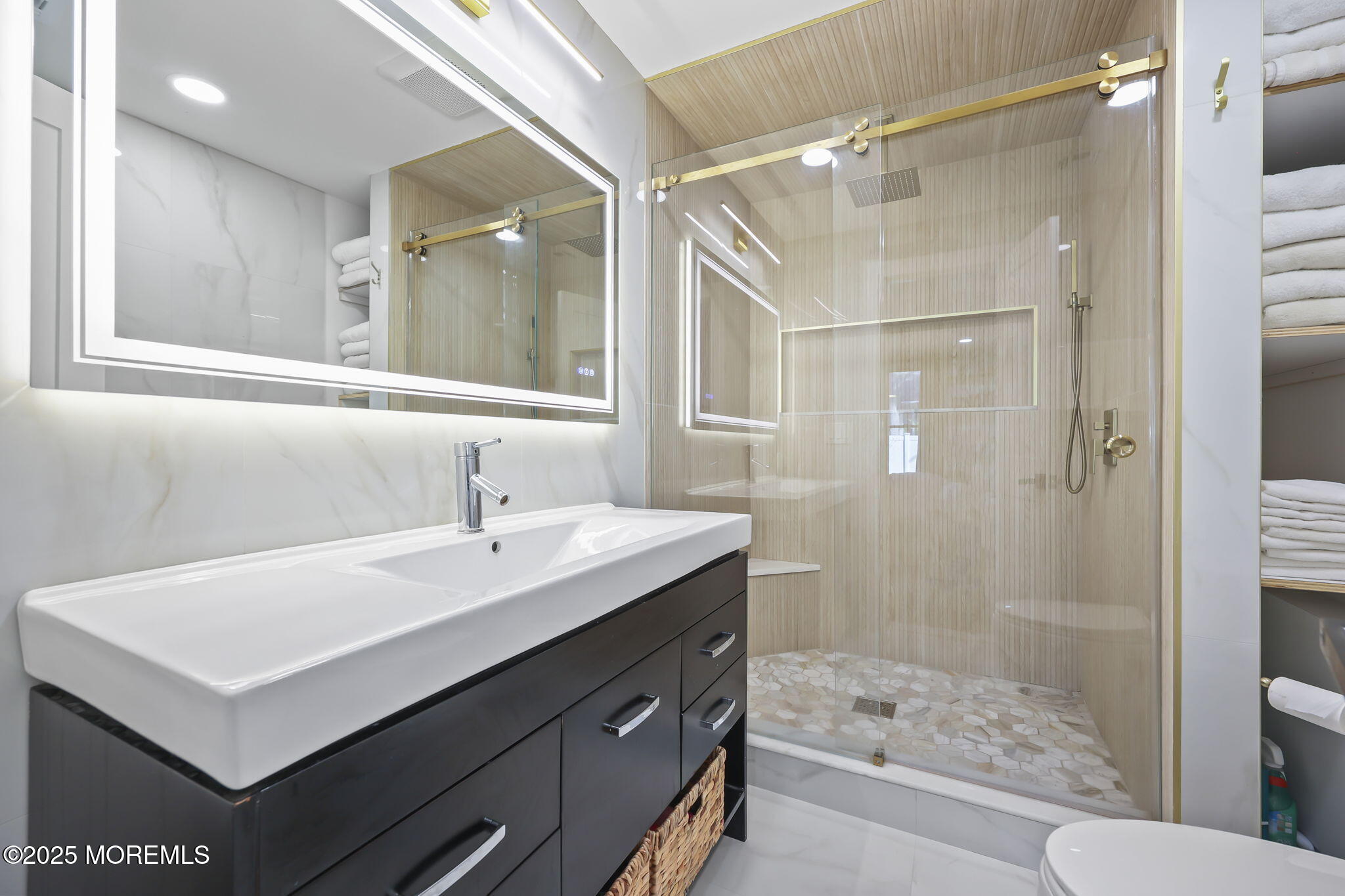 422 Green Grove Road Asbury Park, NJ 07712 - Photo 49 of 82 422 Green Grove Rd