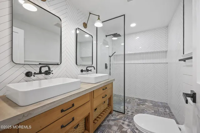 $3,888,888 | 422 Green Grove Road, Asbury Park, NJ 07712