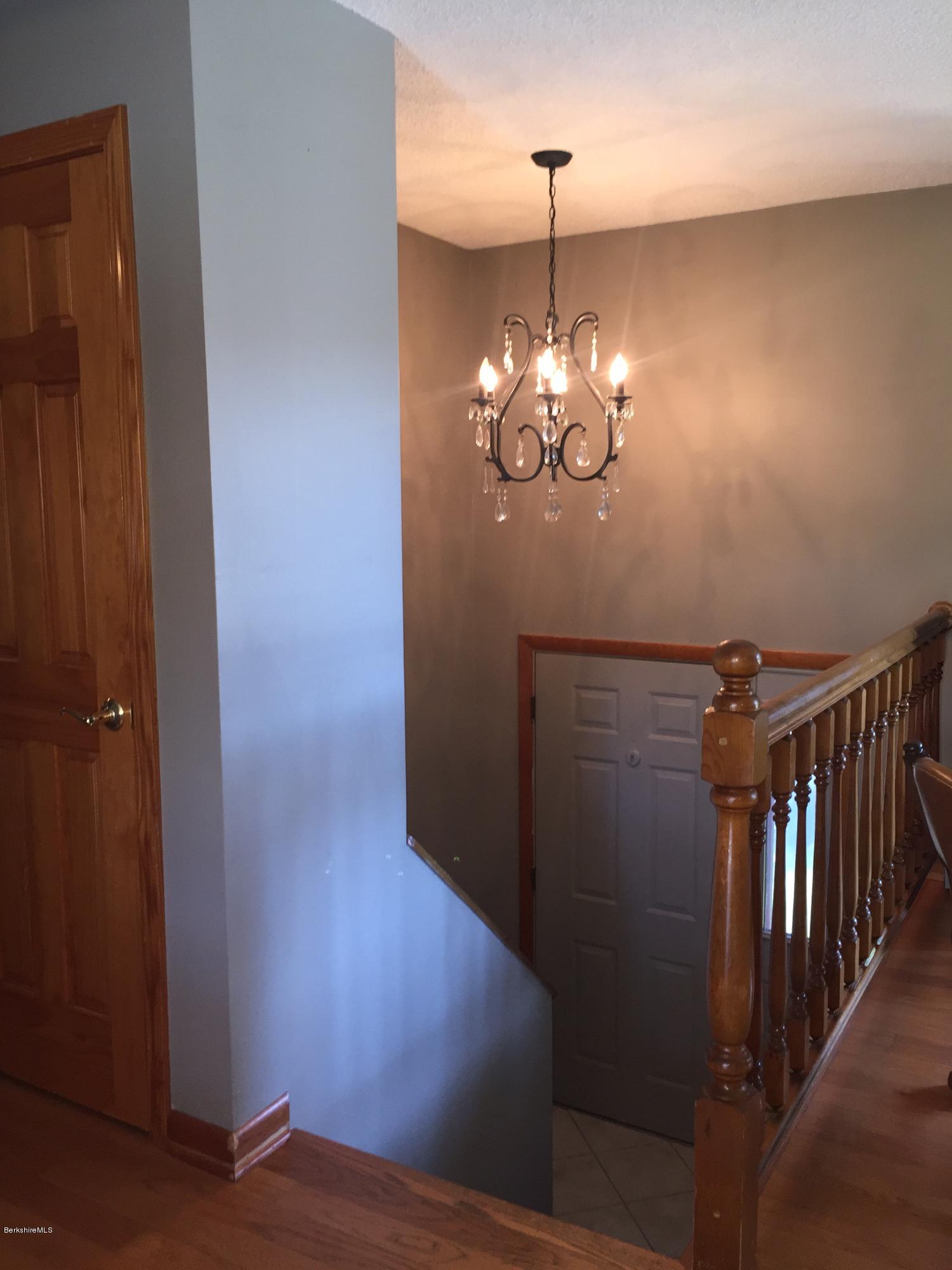 54 Winesap Road Pittsfield, MA 01201 - Photo 11 of 21 54 Winesap 10-12-2015 981