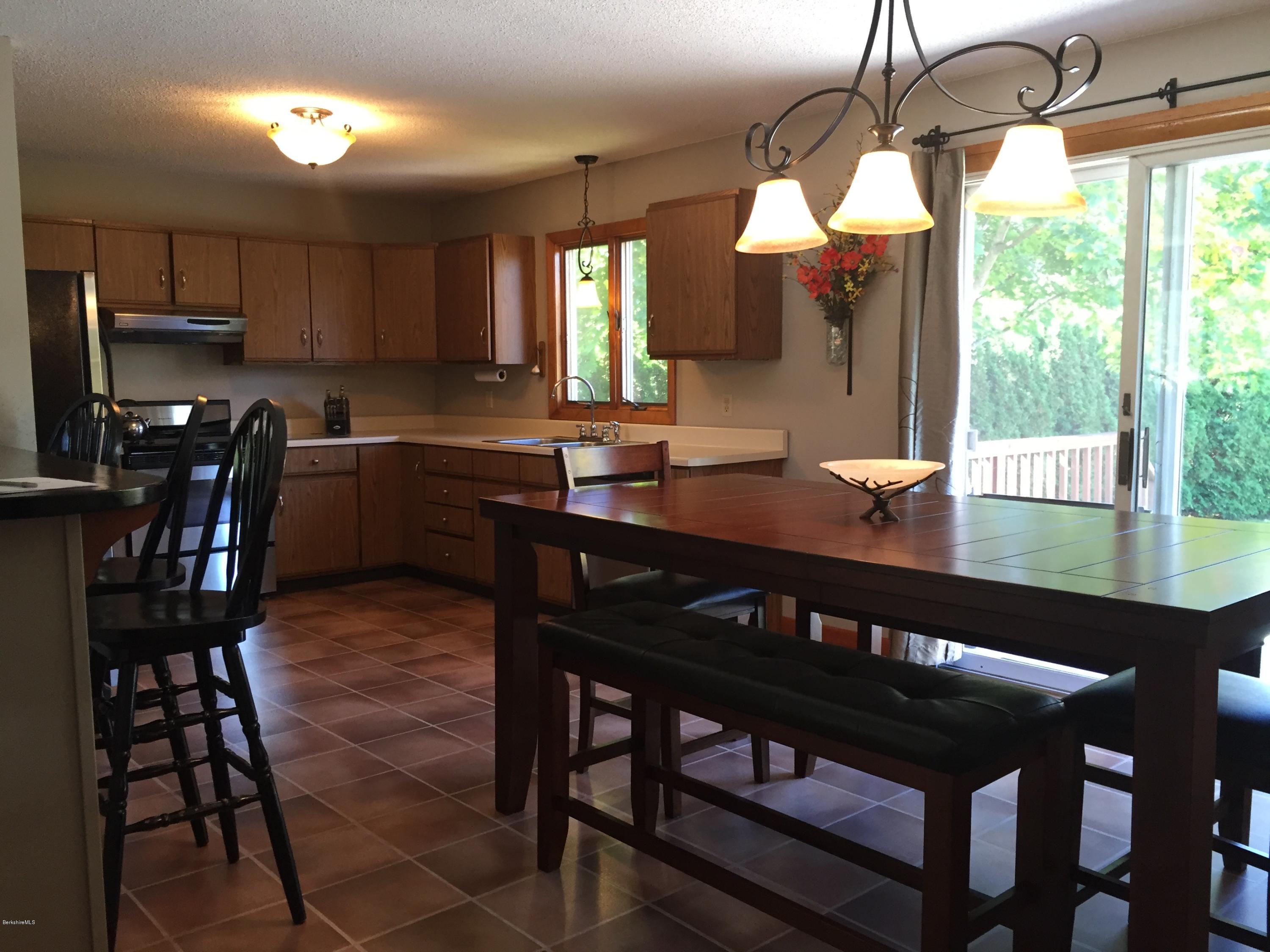 54 Winesap Road Pittsfield, MA 01201 - Photo 7 of 21 54 Winesap 10-12-2015 977