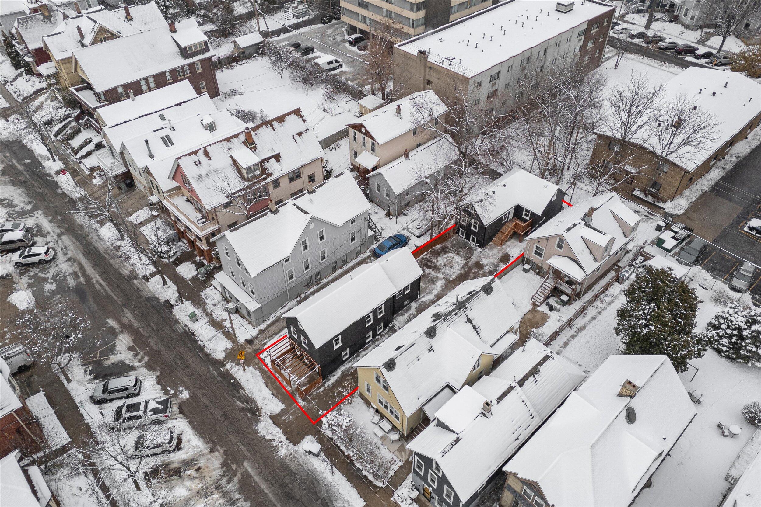 1850 North Warren Avenue Milwaukee, WI 53202 - Photo 7 of 25 Two Homes on One Lot