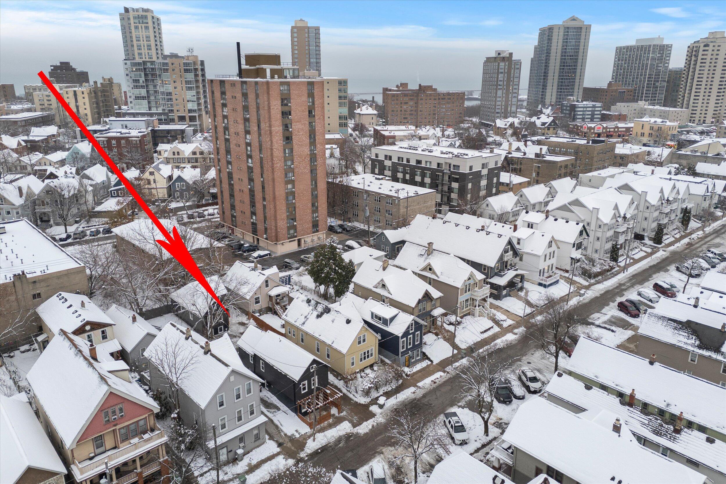 1850 North Warren Avenue Milwaukee, WI 53202 - Photo 8 of 25 Walking Distance to Brady St