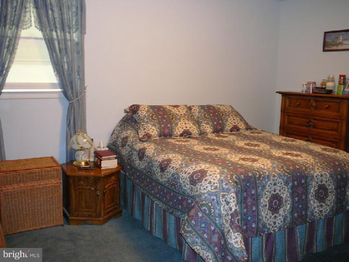 514 Howard Road Cherry Hill, NJ 08034 - Photo 14 of 25