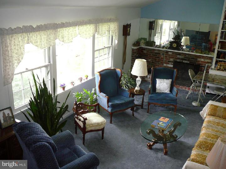 514 Howard Road Cherry Hill, NJ 08034 - Photo 4 of 25