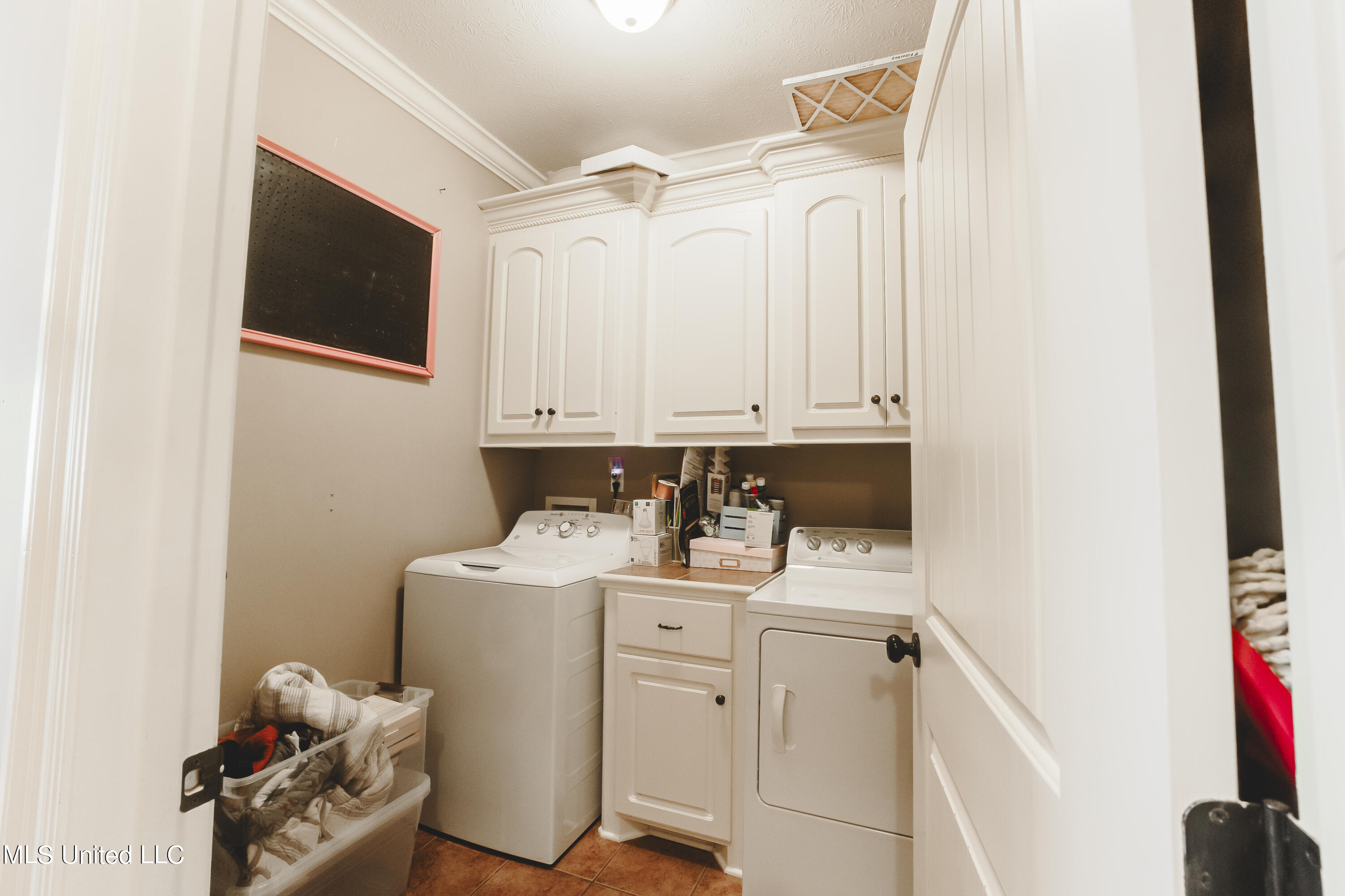 646 Westhill Road Brandon, MS 39042 - Photo 26 of 37 R6__27241