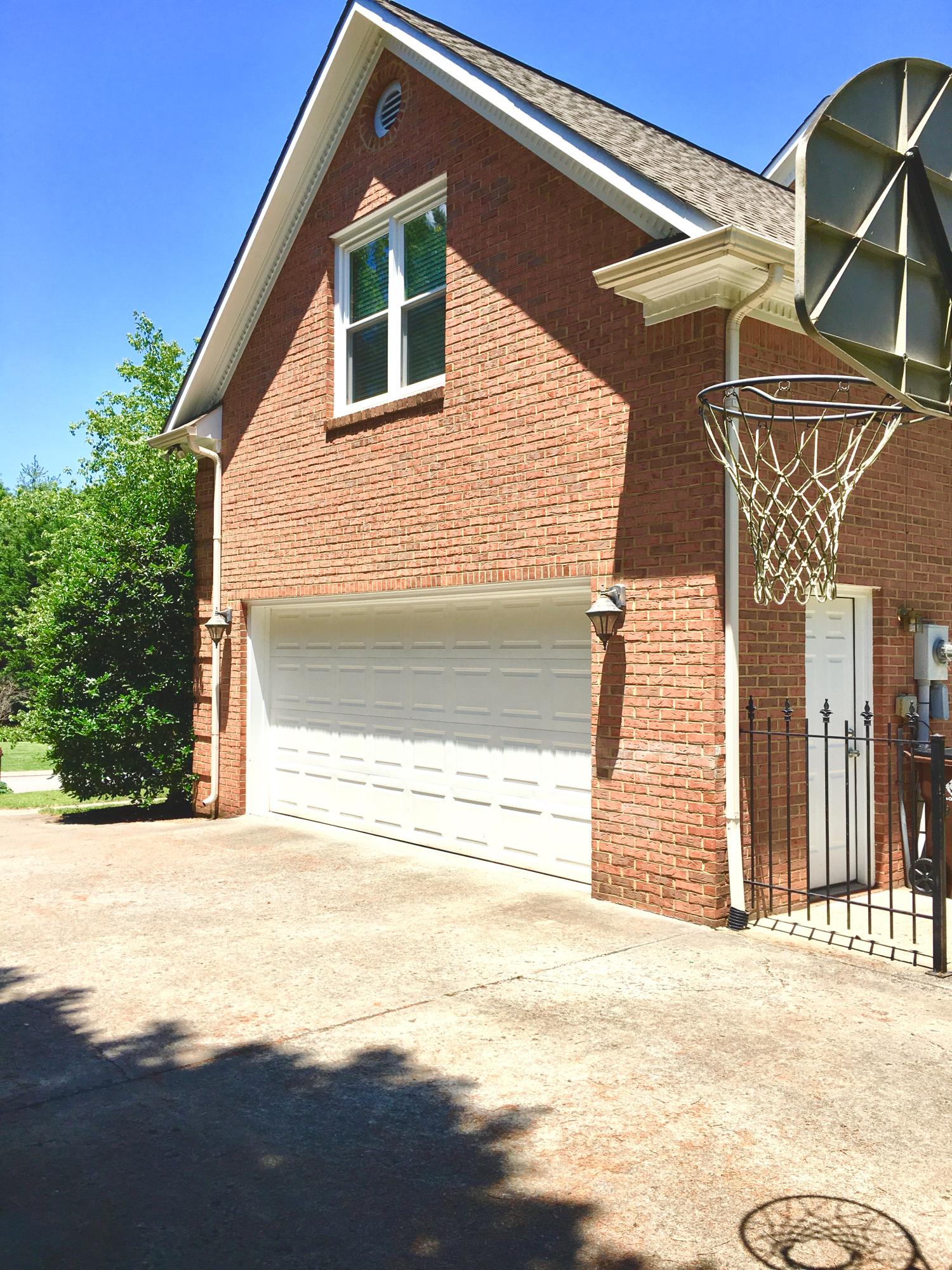 117 Capital Circle Oak Ridge, TN 37830 - Photo 38 of 40 Garage