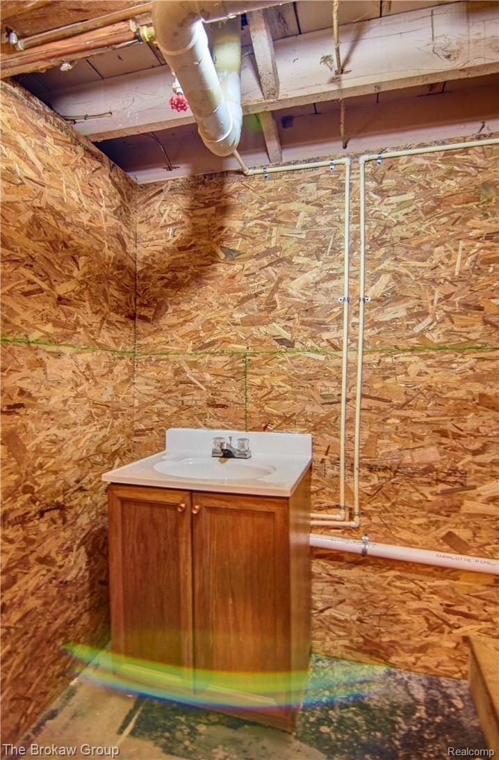3940 Old King Road Saginaw, MI 48601 - Photo 66 of 74 _DSC0664_5_6.jpg