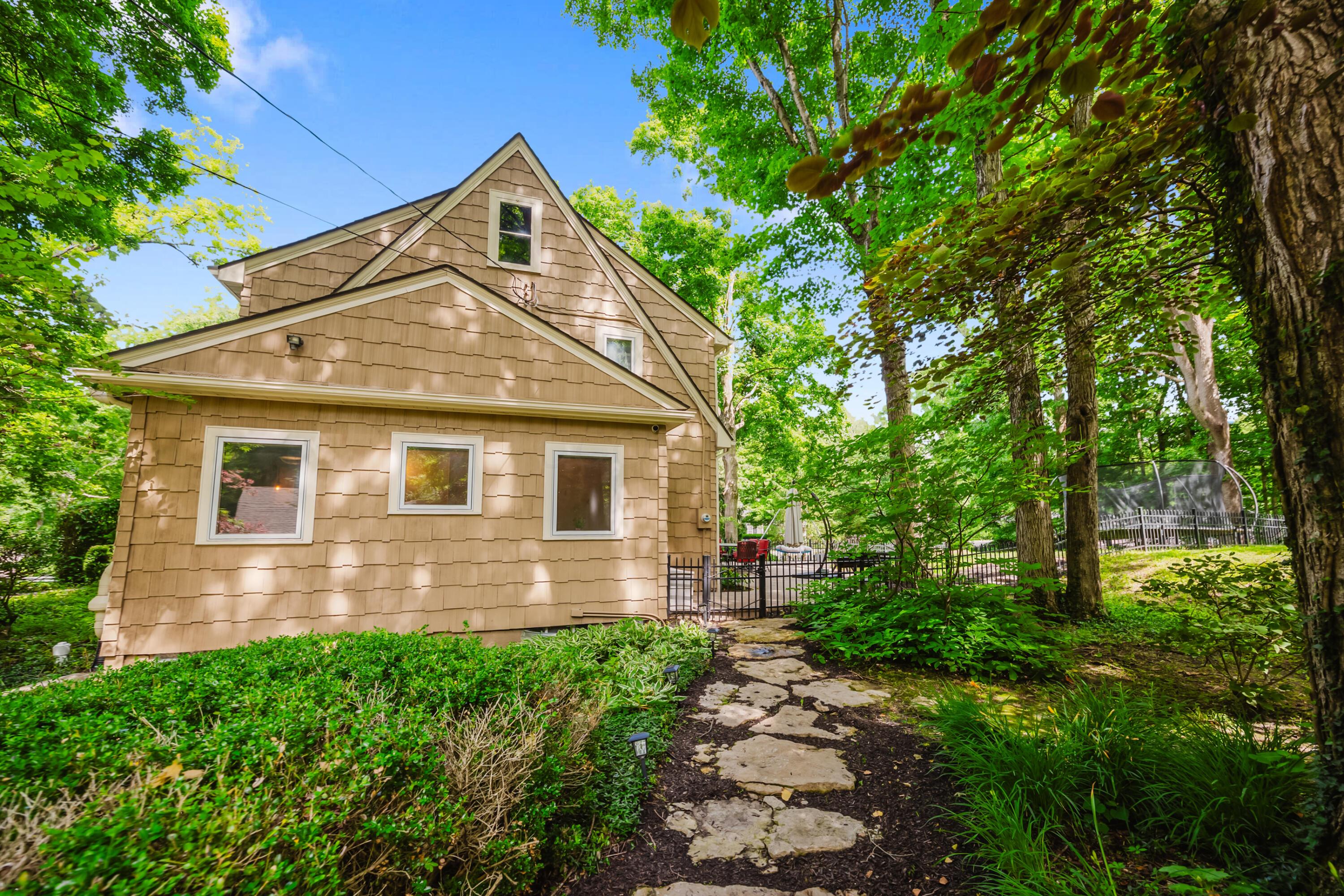 8289 Olentangy River Road Columbus, OH 43235 - Photo 61 of 71