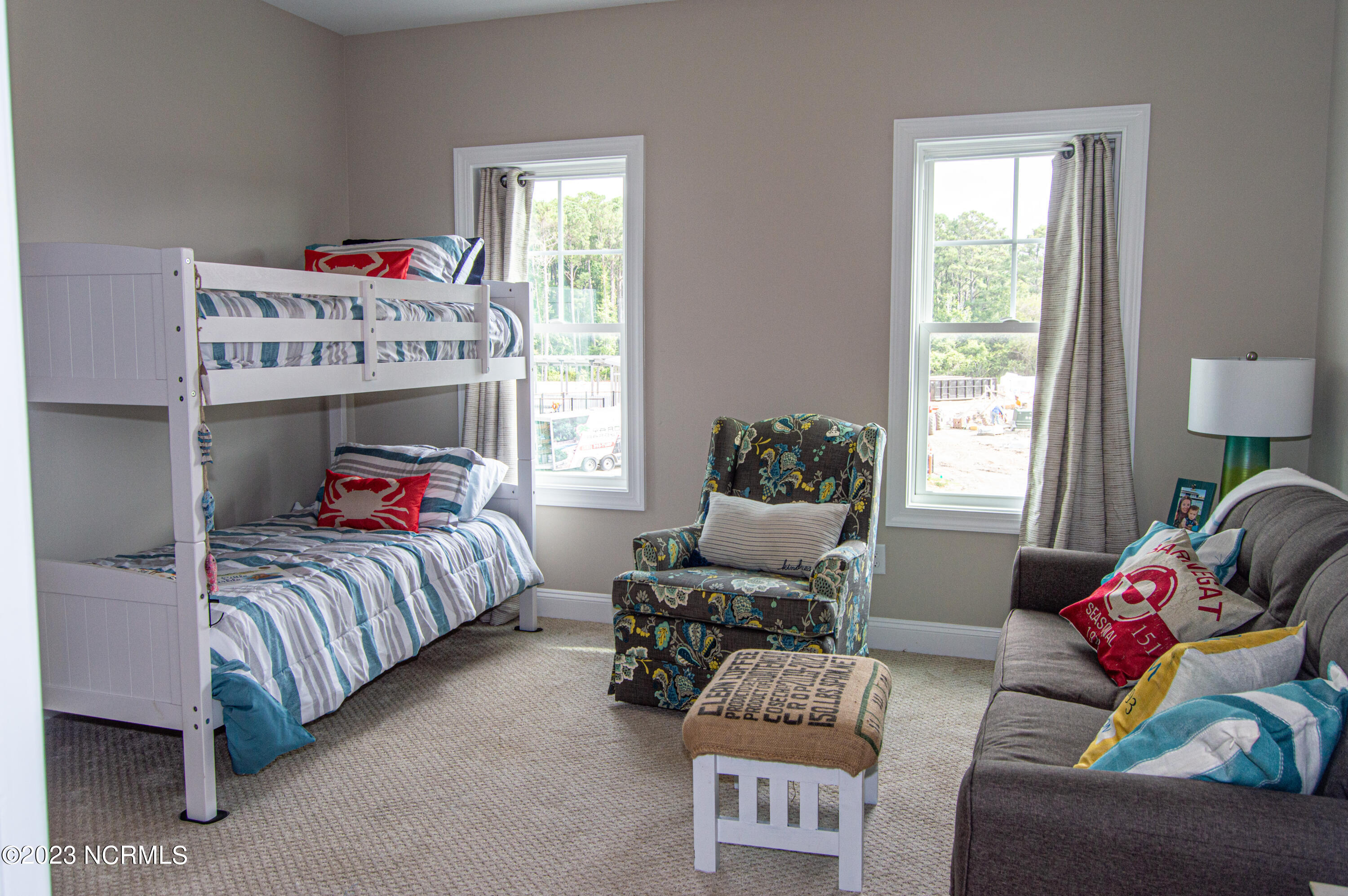 198 Freedom Park Road Beaufort, NC 28516 - Photo 9 of 32 198_Freedom_Interior08