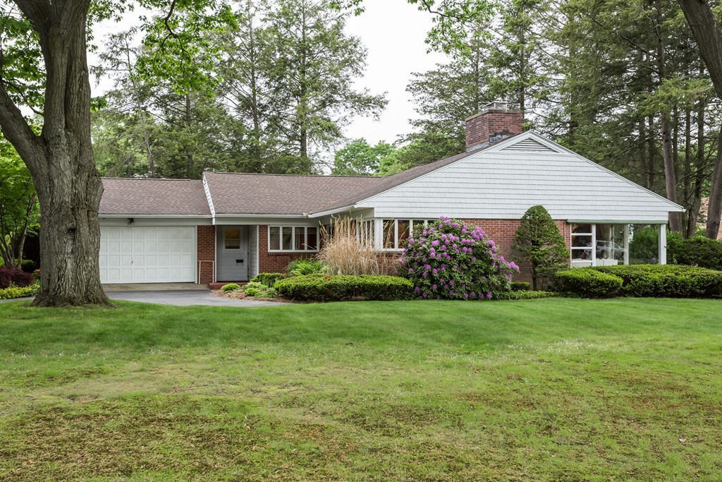 6 Meadowbrook Road Longmeadow, MA 01106 - Photo 1 of 30 Gallery Image 1