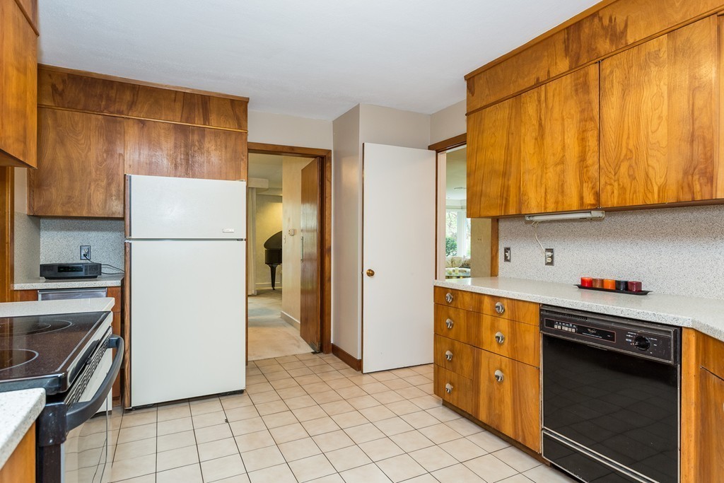 6 Meadowbrook Road Longmeadow, MA 01106 - Photo 17 of 30 Gallery Image 17