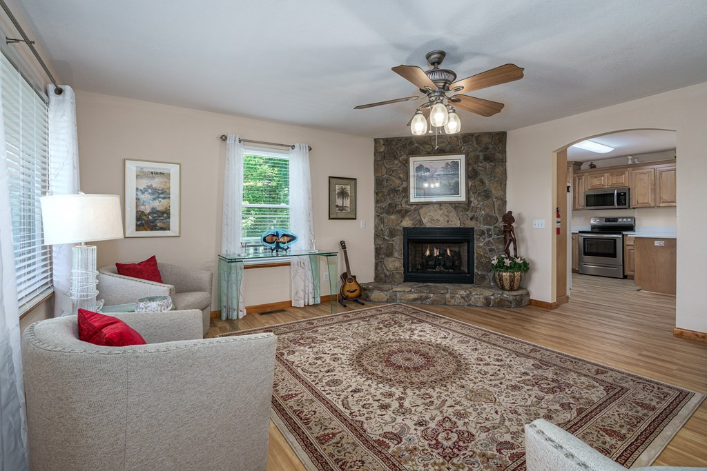 81 Trinity Drive Murphy, NC 28906 - Photo 3 of 46