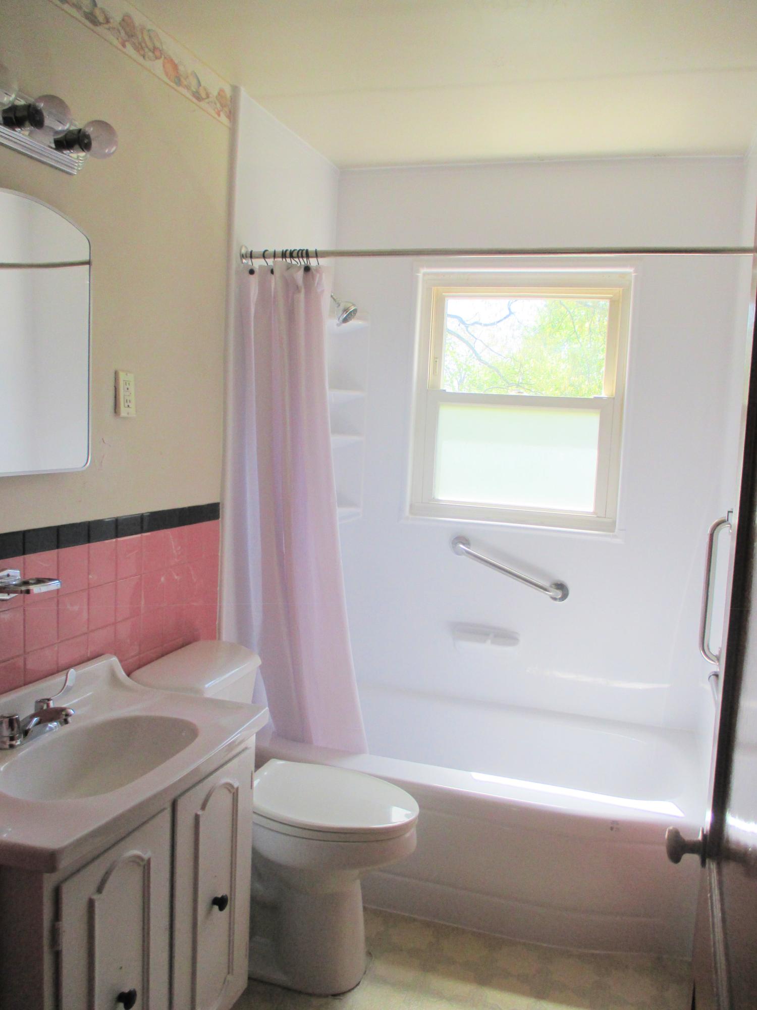 2114 Holley Road Roanoke, VA 24012 - Photo 11 of 22 13-Bath