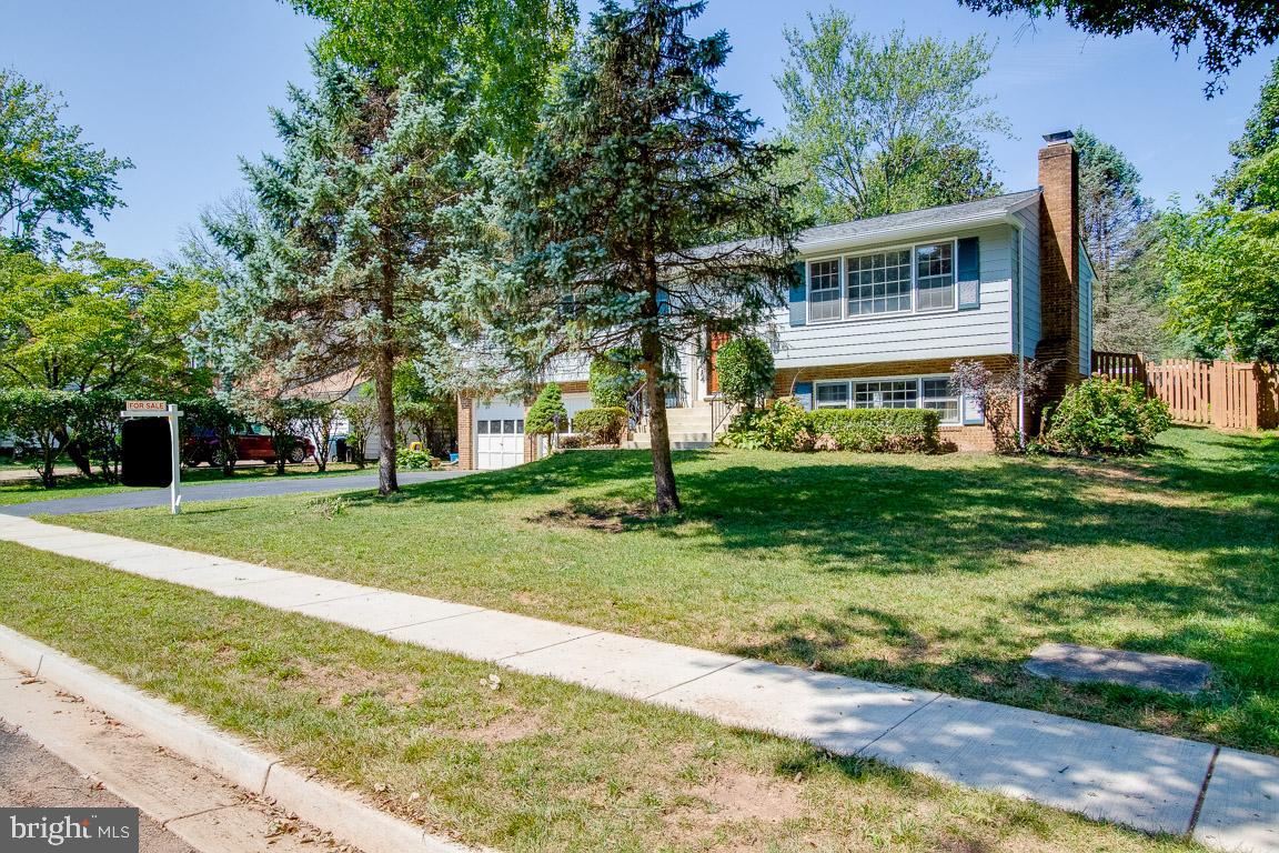 3132 Flintlock Road Fairfax, VA 22030 - Photo 1 of 37