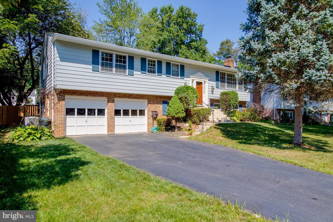 3132 Flintlock Road Fairfax, VA 22030 - Photo 2 of 37