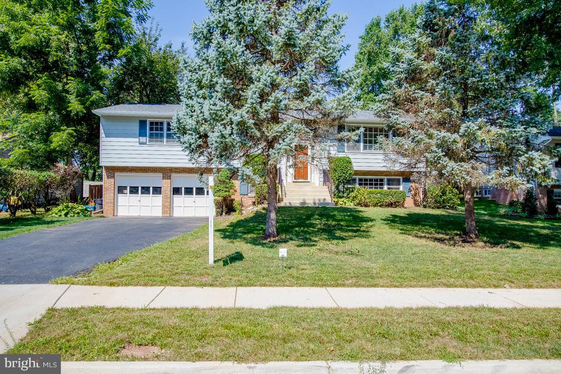 3132 Flintlock Road Fairfax, VA 22030 - Photo 3 of 37