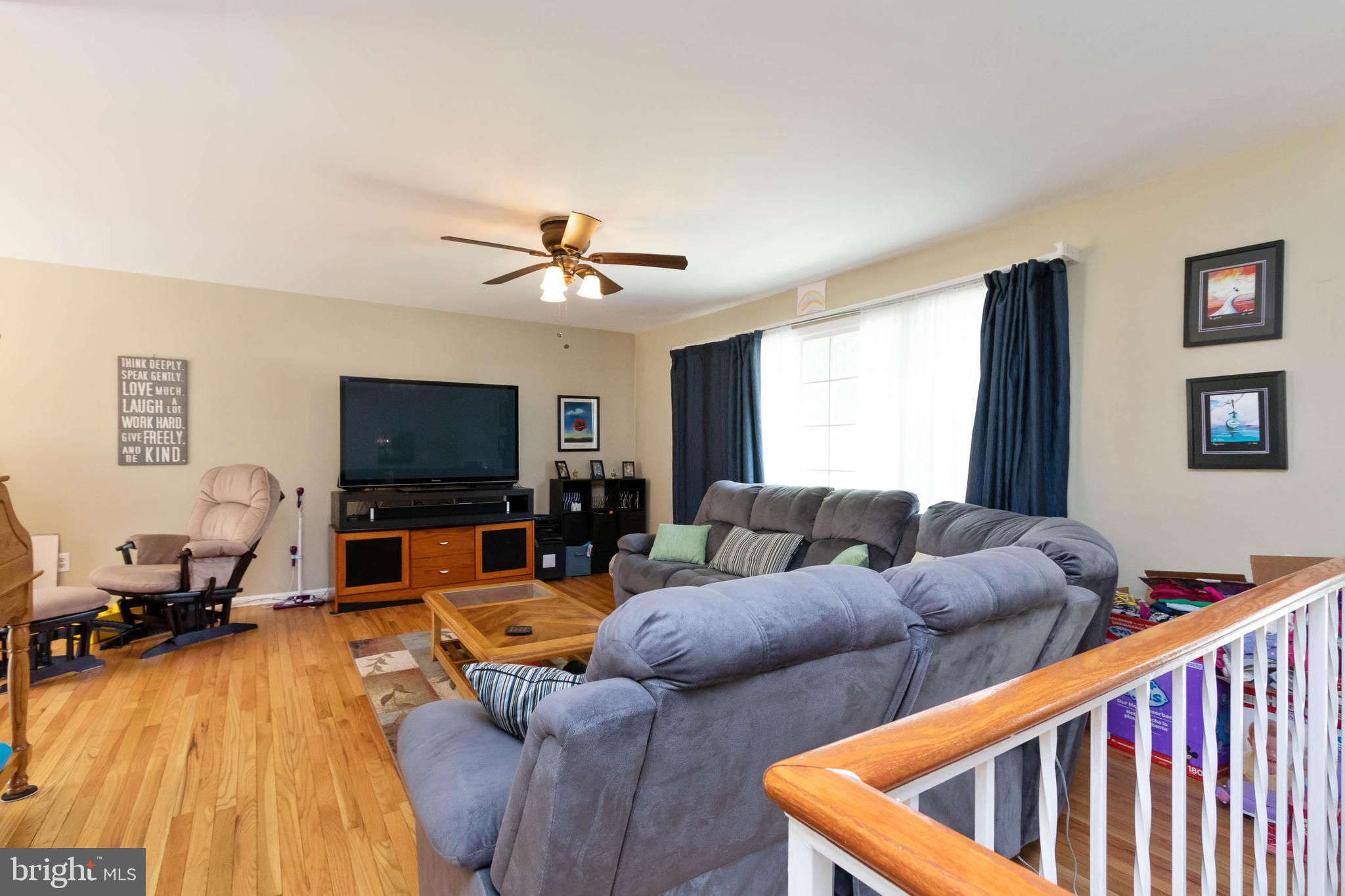 3132 Flintlock Road Fairfax, VA 22030 - Photo 5 of 37 Living Room