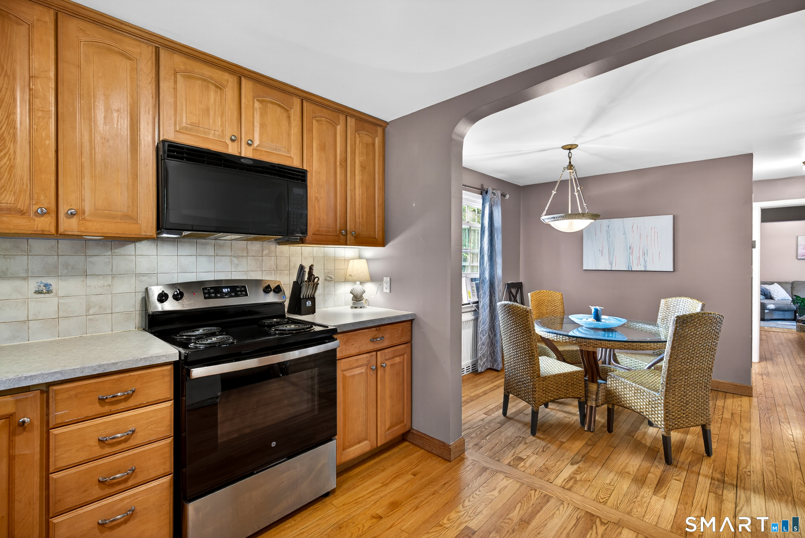 37 Dunbar Road Milford, CT 06460 - Photo 8 of 34