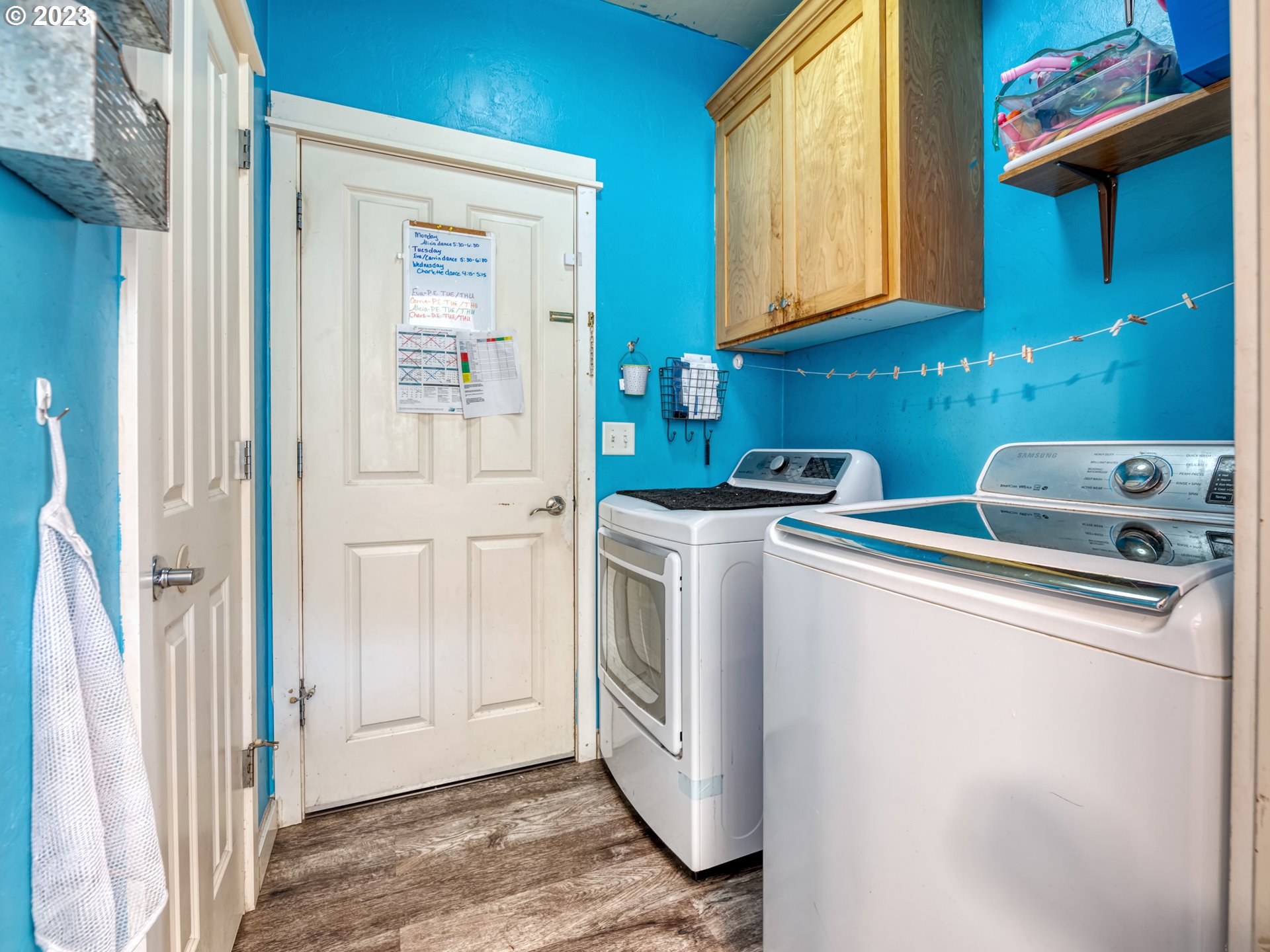 266 South 67th Court Springfield, OR 97478 - Photo 14 of 27 Laundry