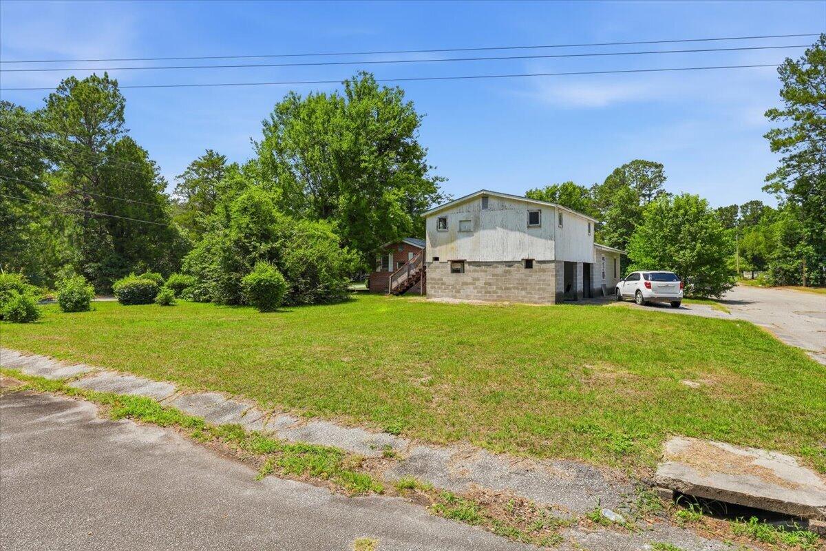100 Henry Street Bamberg, SC 29003 - Photo 4 of 25 04-100_004