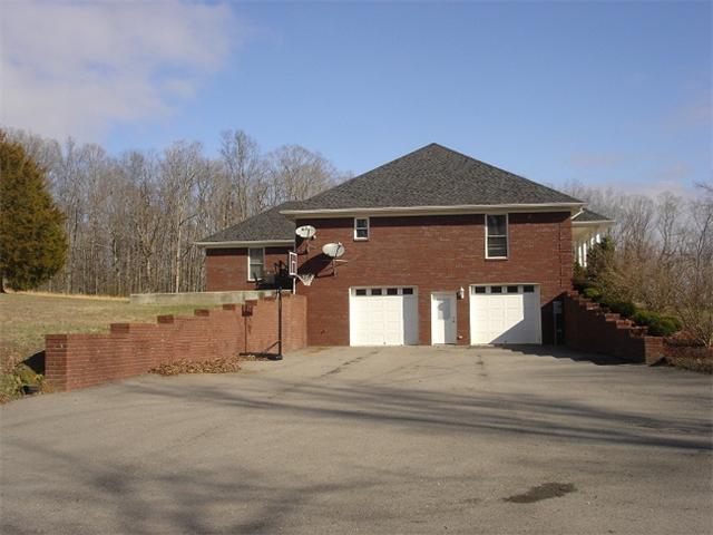 2564 Lanning Road Lawrenceburg, TN 38464 - Photo 2 of 20 a view of a house with a yard