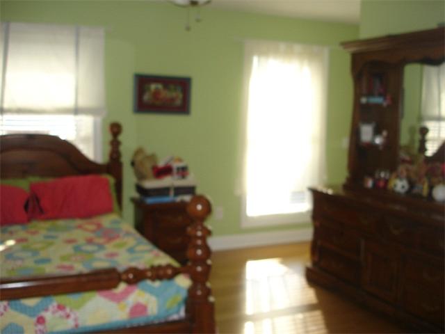 2564 Lanning Road Lawrenceburg, TN 38464 - Photo 14 of 20 a bedroom with a bed and a window
