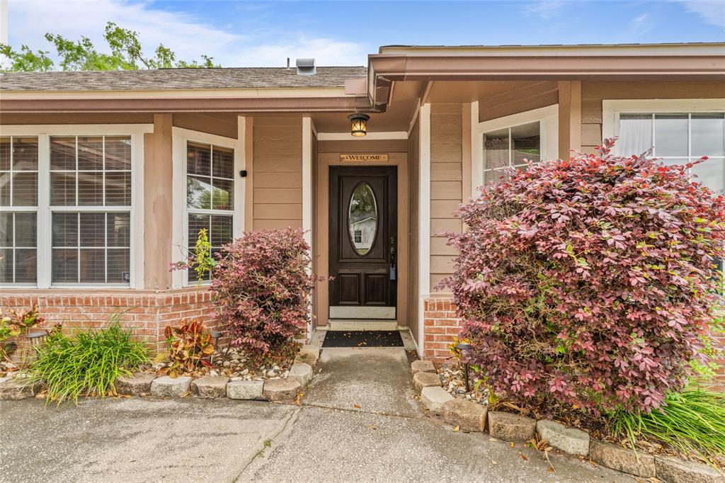 9083 Sable Ridge Court Jacksonville, FL 32244 - Photo 4 of 38 front view of a house