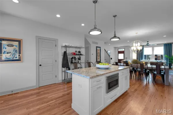 $565,000 | 4327 Swan Avenue, St. Louis, MO 63110