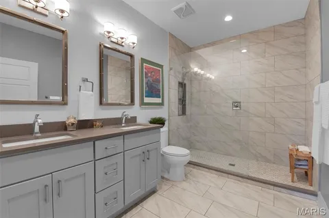 $565,000 | 4327 Swan Avenue, St. Louis, MO 63110