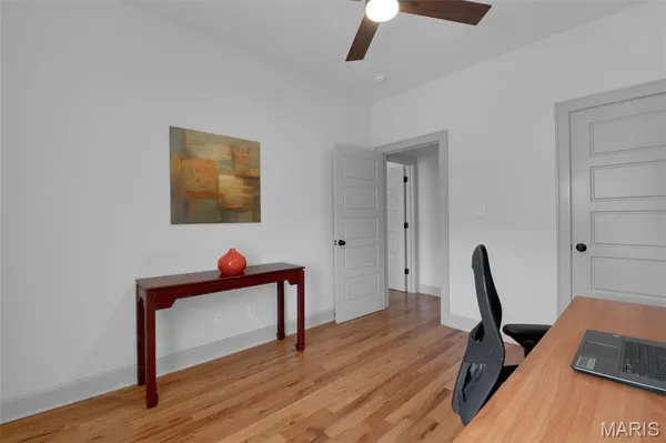 $565,000 | 4327 Swan Avenue, St. Louis, MO 63110