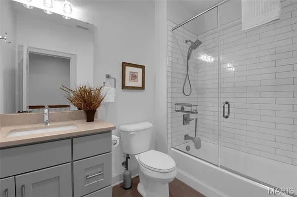 $565,000 | 4327 Swan Avenue, St. Louis, MO 63110