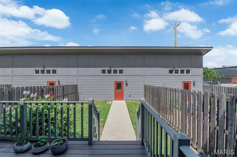 $565,000 | 4327 Swan Avenue, St. Louis, MO 63110